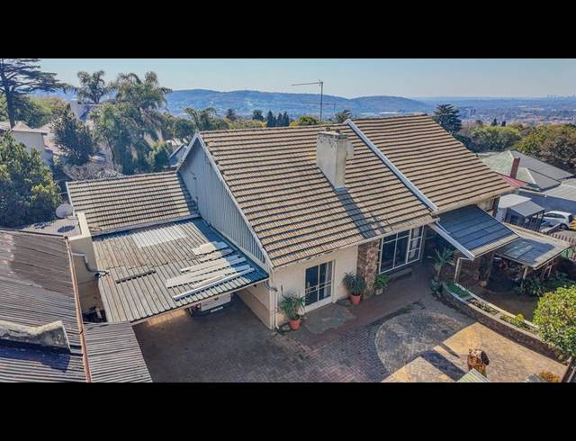 6 BEDROOM HOUSE FOR SALE IN KENSINGTON